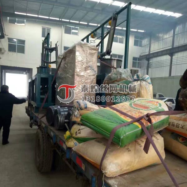 連罐滑輪拔絲機裝車發(fā)貨 - 安徽銅陵史先生